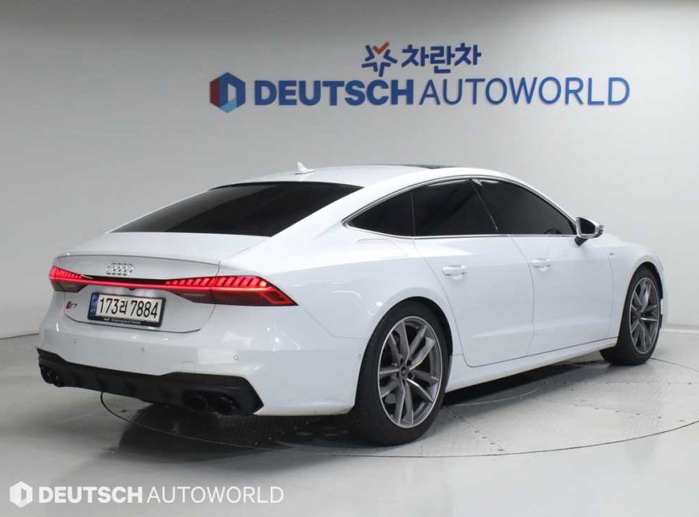아우디 A7 55 TFSI 콰트로 프리미엄 사진 2