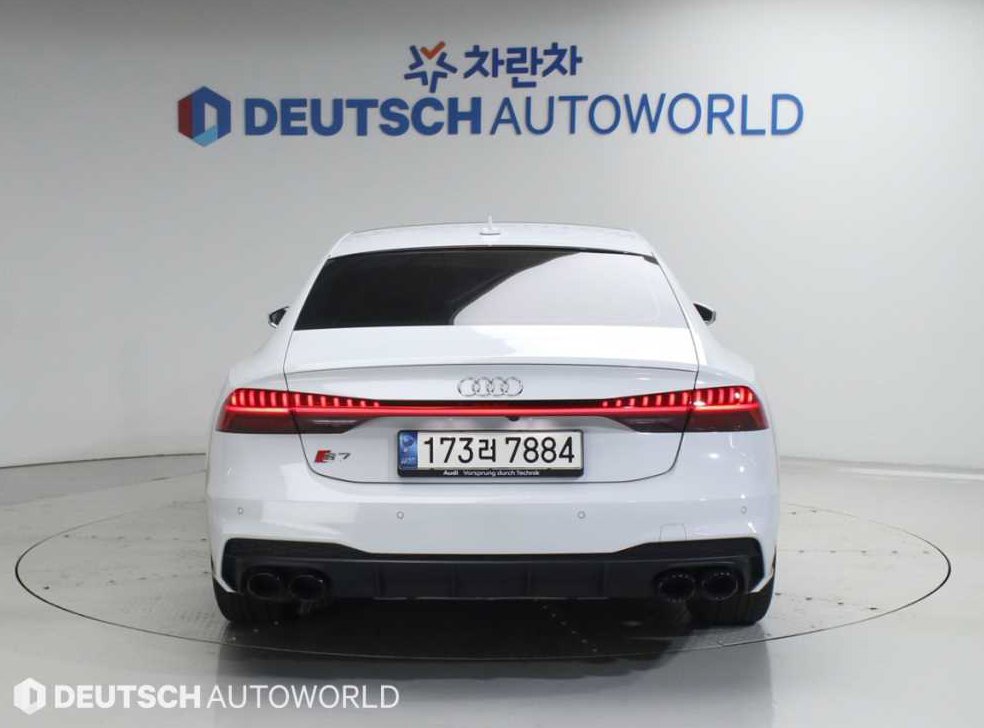 아우디 A7 55 TFSI 콰트로 프리미엄 사진 4