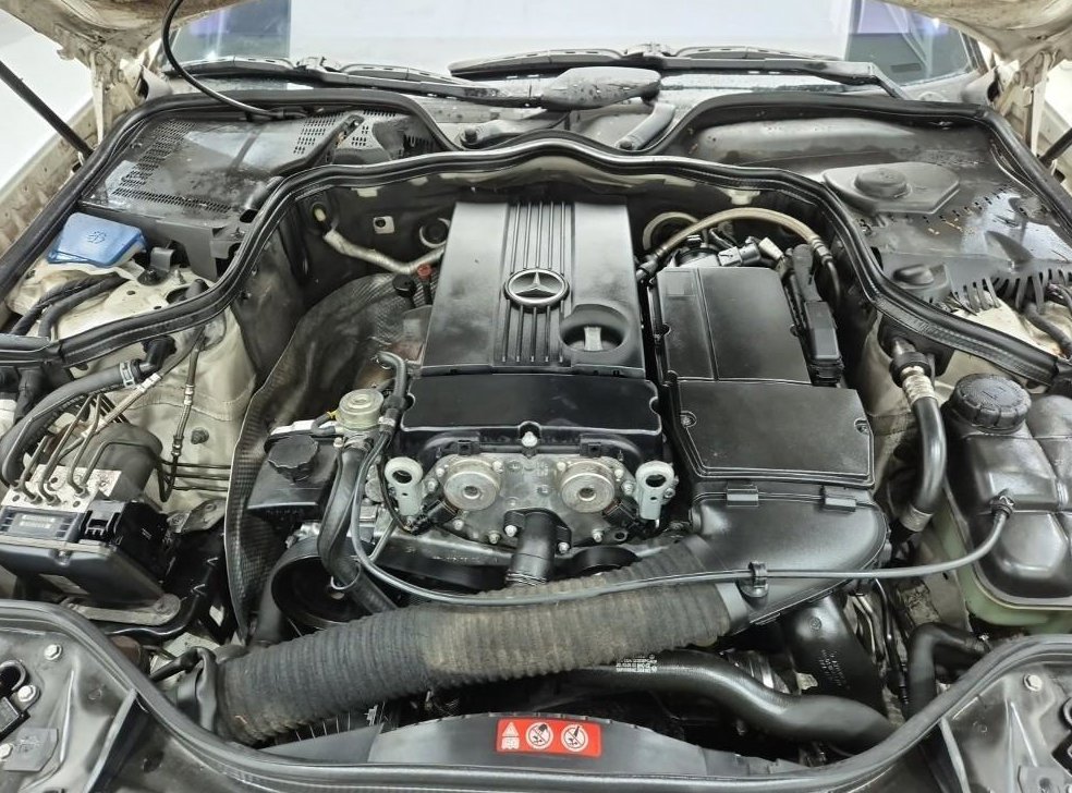 벤츠 E 클래스 E200K 아방가르드 사진 5