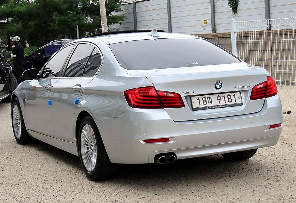BMW 5시리즈 520d xDrive 사진 3