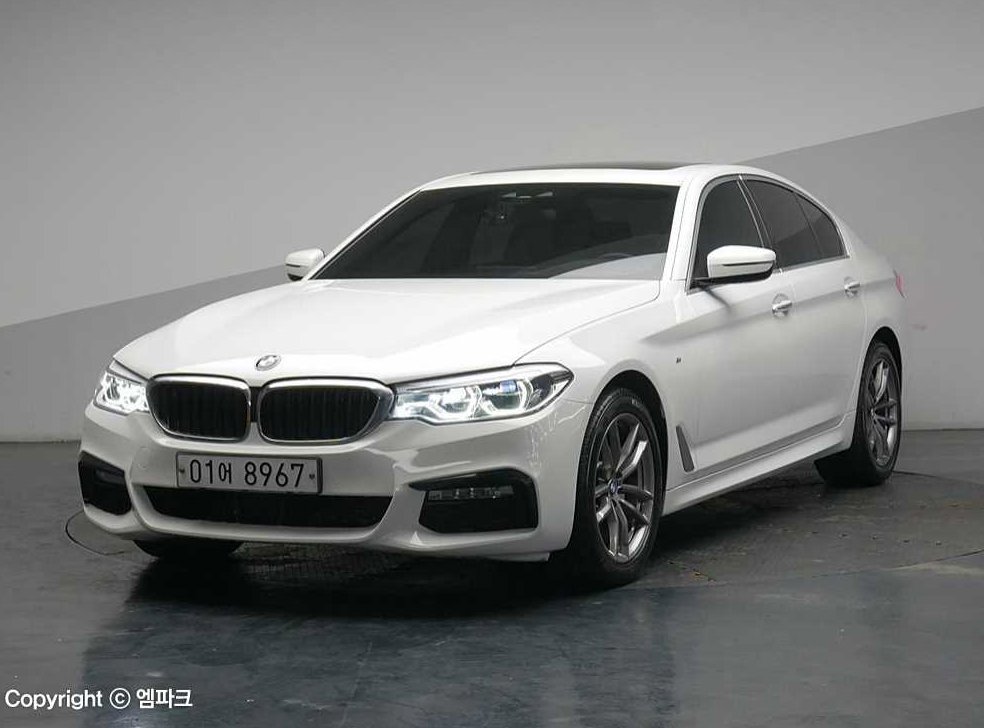 BMW 5시리즈 520d xDrive M 스포츠