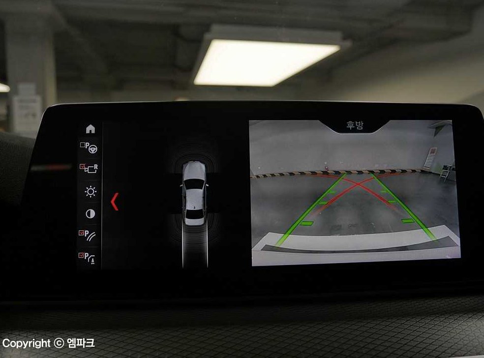 BMW 5시리즈 520d xDrive M 스포츠 사진 15