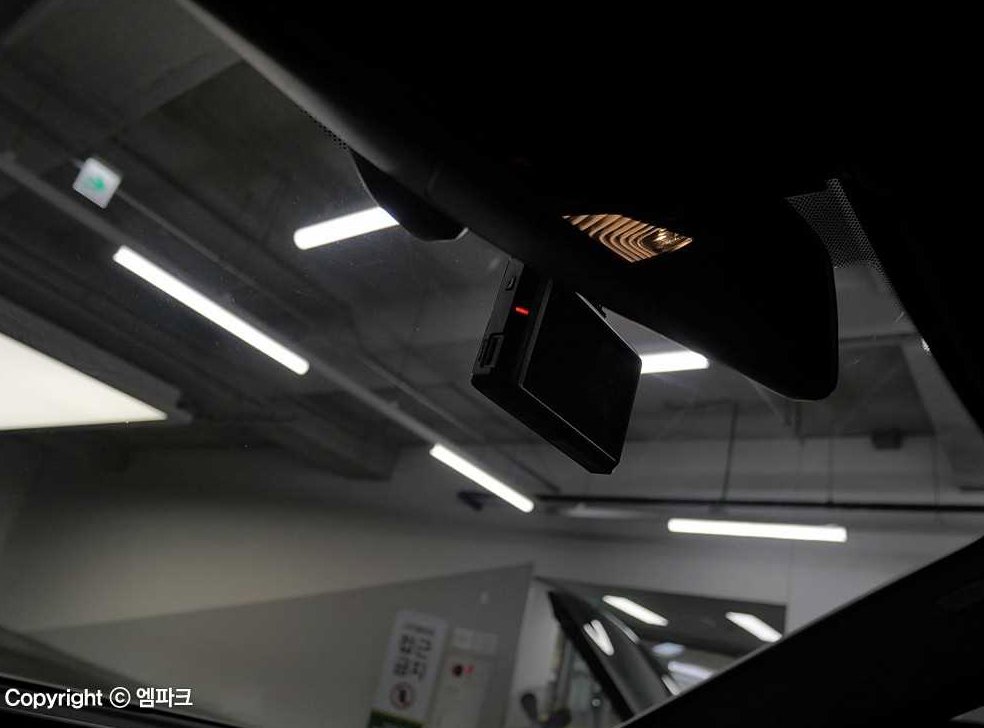 BMW 5시리즈 520d xDrive M 스포츠 사진 16