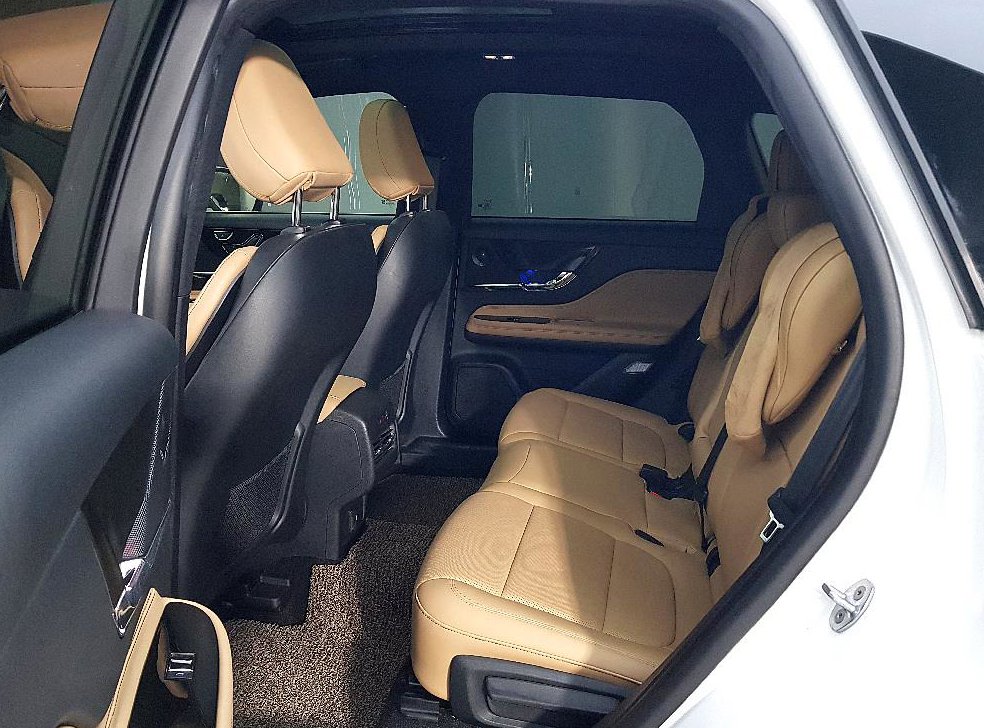 링컨 코세어 2.0 리저브 AWD 사진 9