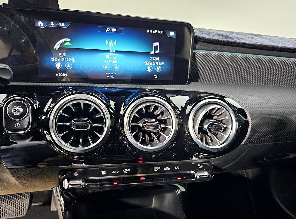 벤츠 A 클래스 A220 해치백 사진 13