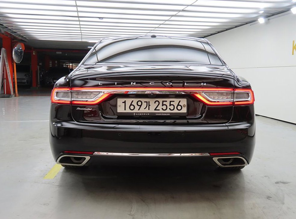 링컨 컨티넨탈 3.0 AWD 프레지덴셜 사진 3