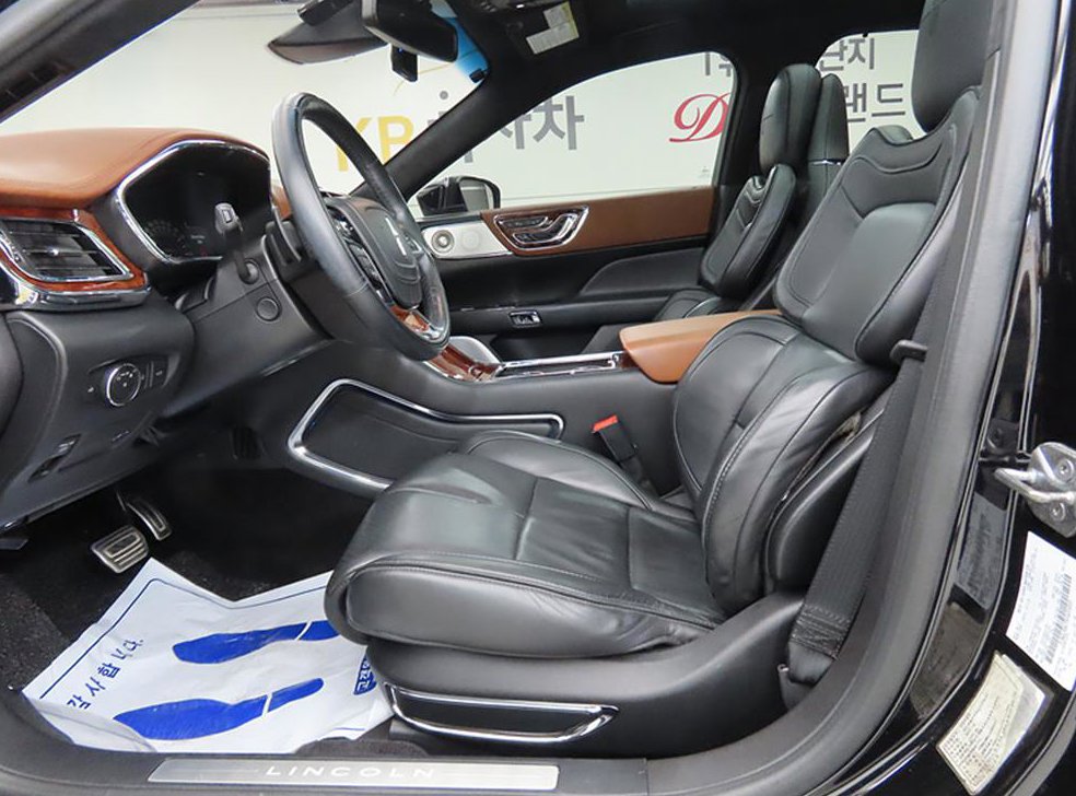 링컨 컨티넨탈 3.0 AWD 프레지덴셜 사진 5