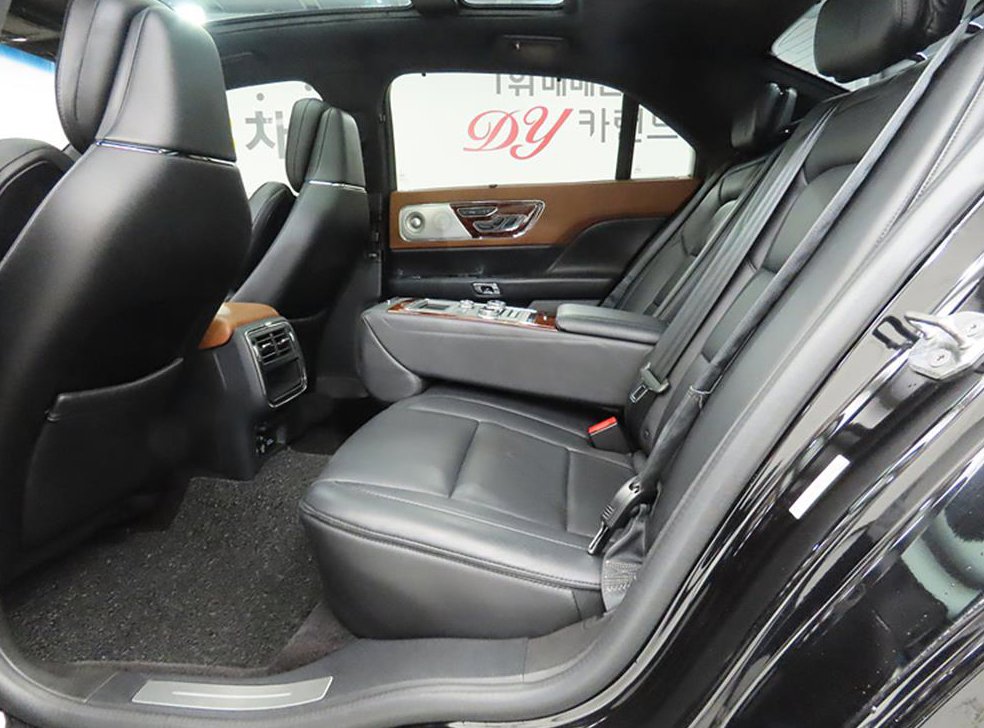 링컨 컨티넨탈 3.0 AWD 프레지덴셜 사진 6