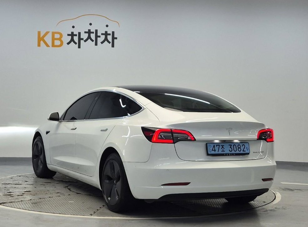 테슬라 모델 3 롱 레인지 사진 2