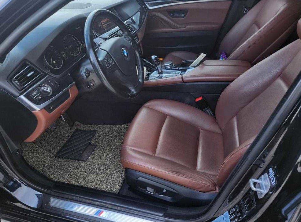 BMW 5시리즈 520d xDrive M 에어로다이나믹 사진 11
