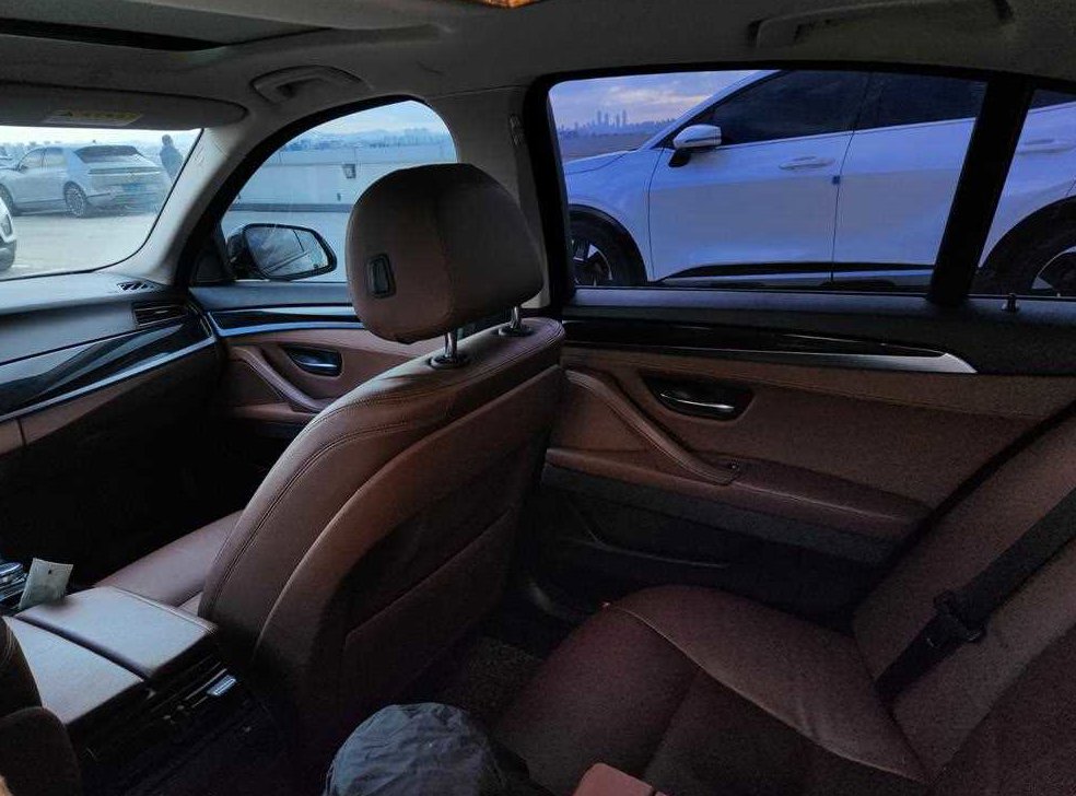 BMW 5시리즈 520d xDrive M 에어로다이나믹 사진 12