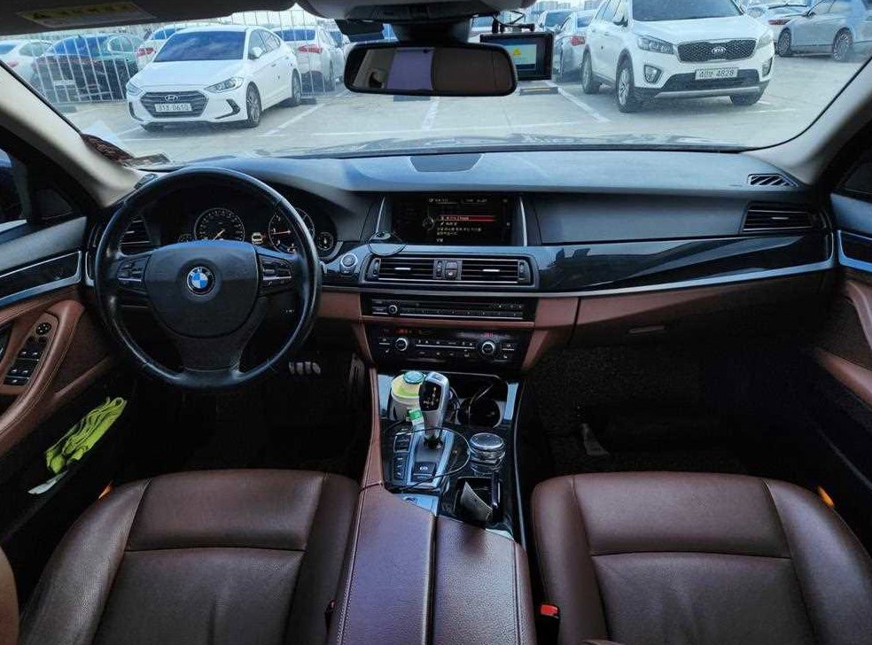 BMW 5시리즈 520d xDrive M 에어로다이나믹 사진 14