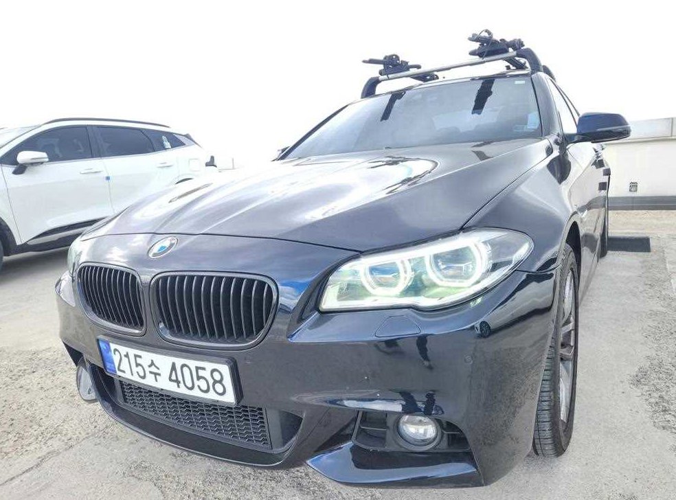 BMW 5시리즈 520d xDrive M 에어로다이나믹 사진 17