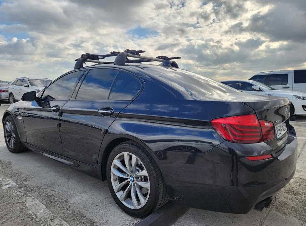 BMW 5시리즈 520d xDrive M 에어로다이나믹 사진 6