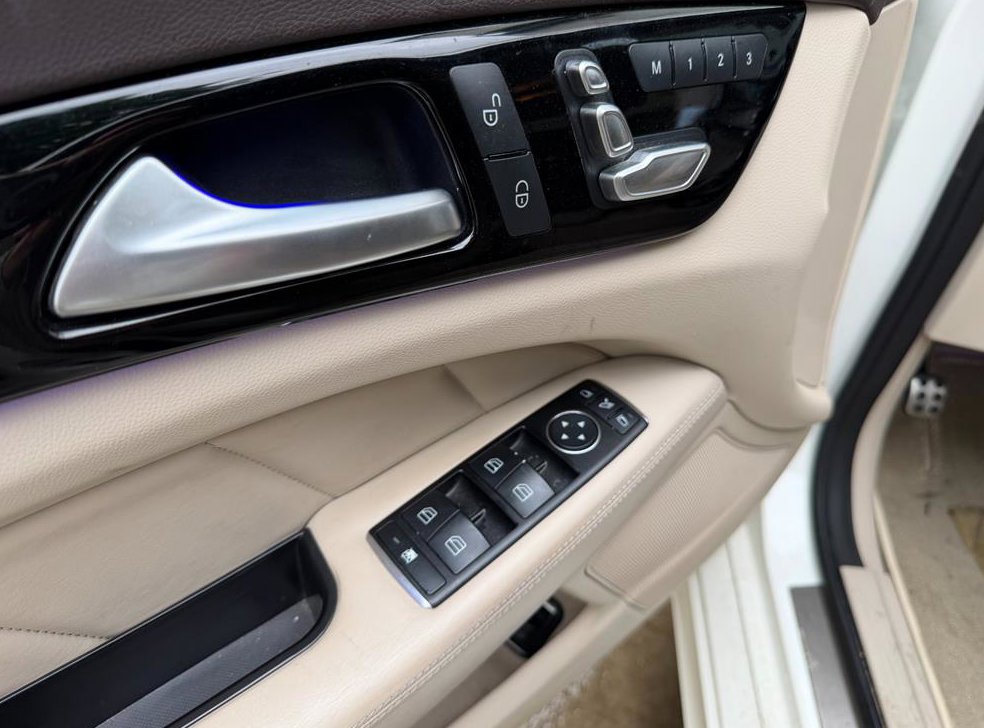 벤츠 CLS 클래스 CLS 63 AMG 4MATIC 사진 18