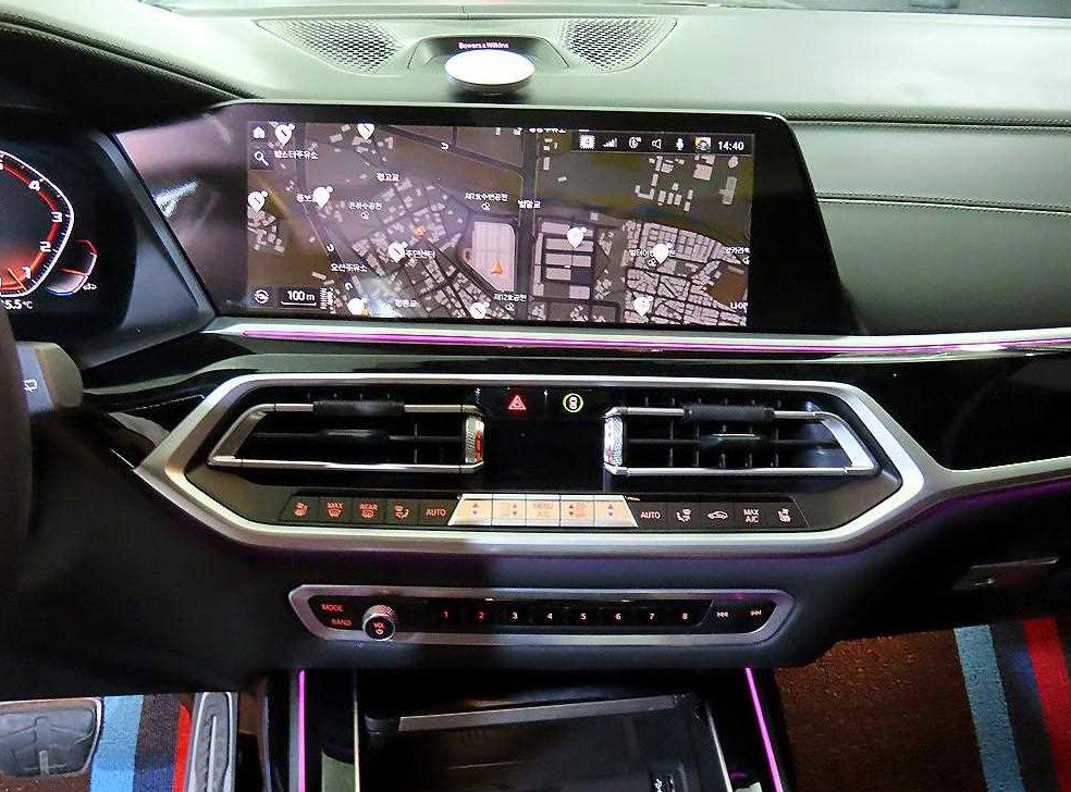 BMW X7 M50i 사진 11