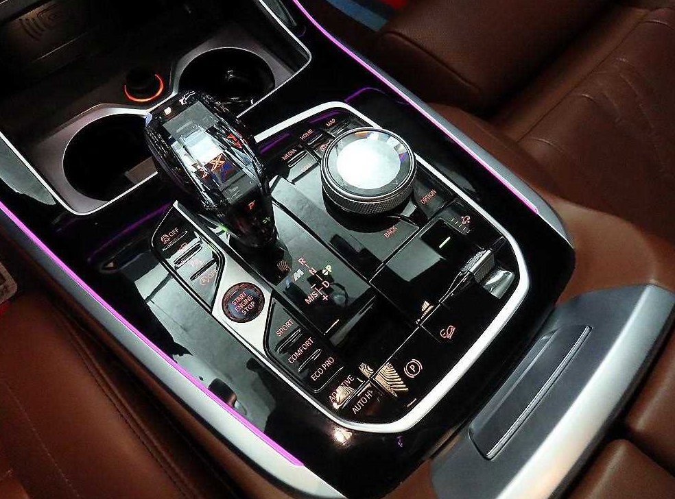 BMW X7 M50i 사진 12