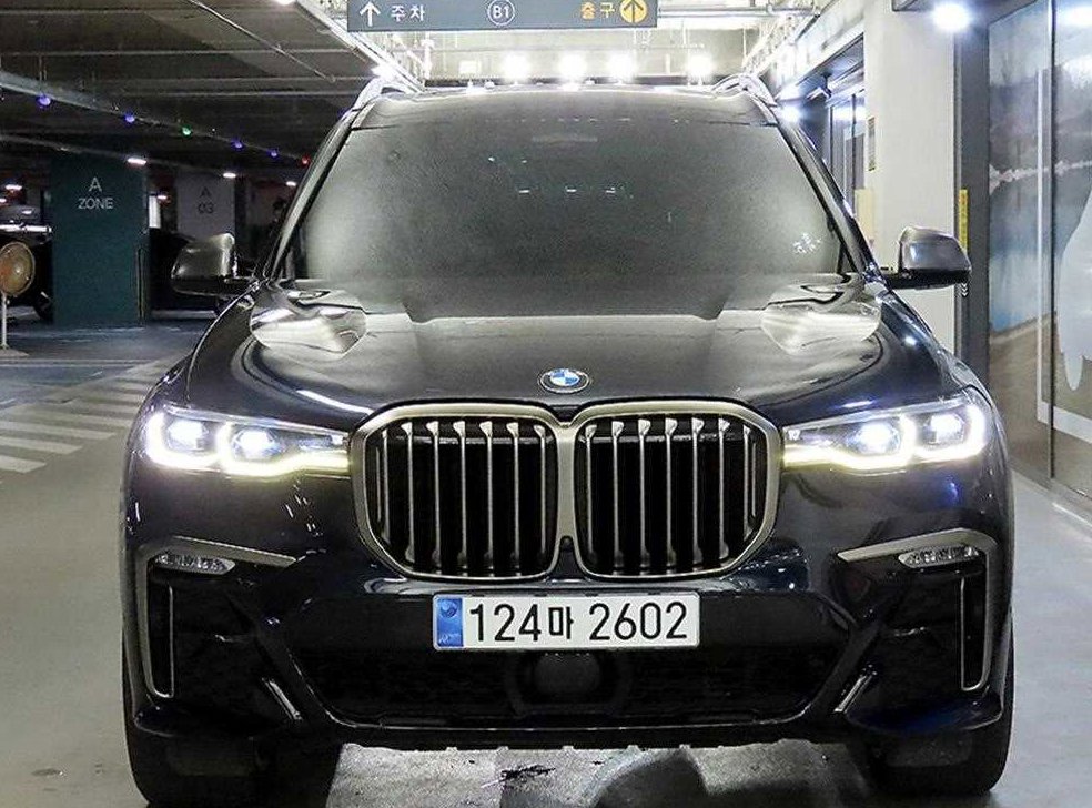 BMW X7 M50i 사진 2