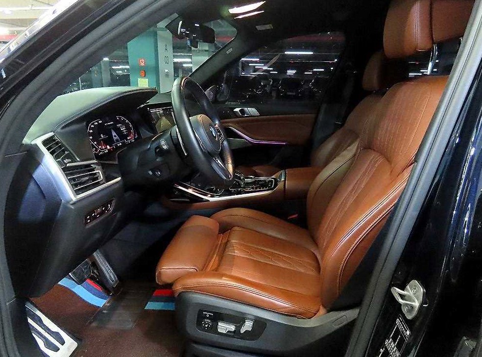 BMW X7 M50i 사진 6