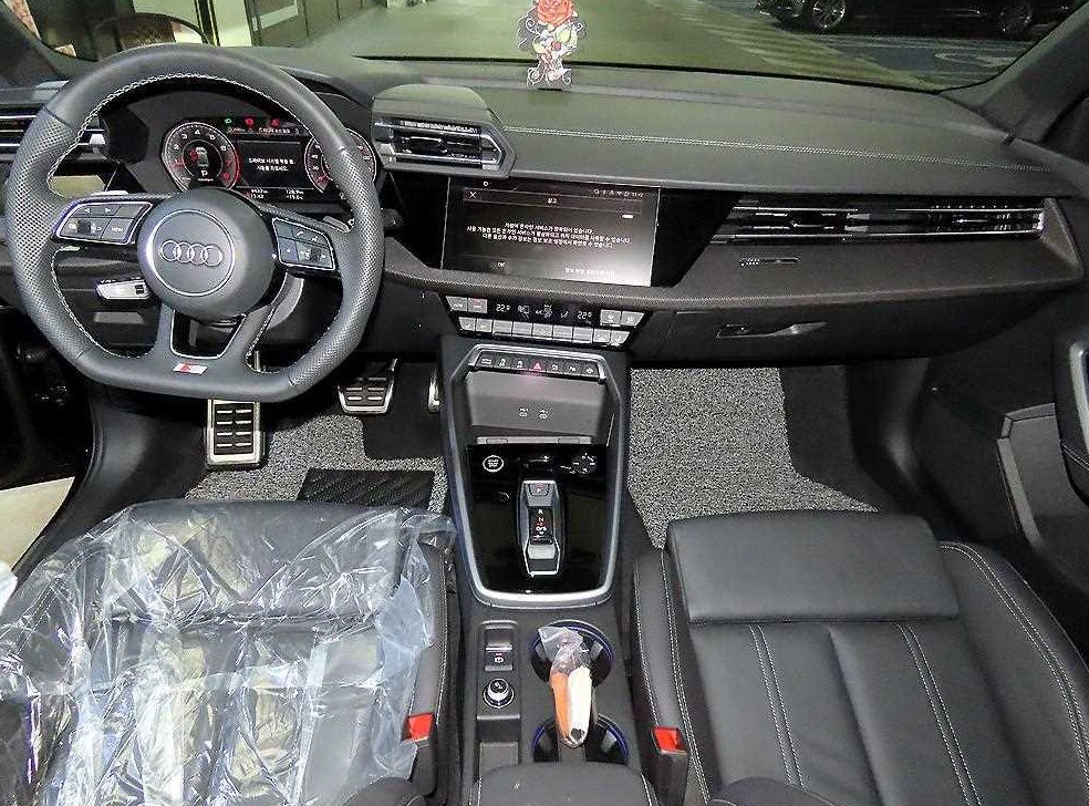 아우디 A3 40 TFSI 사진 10