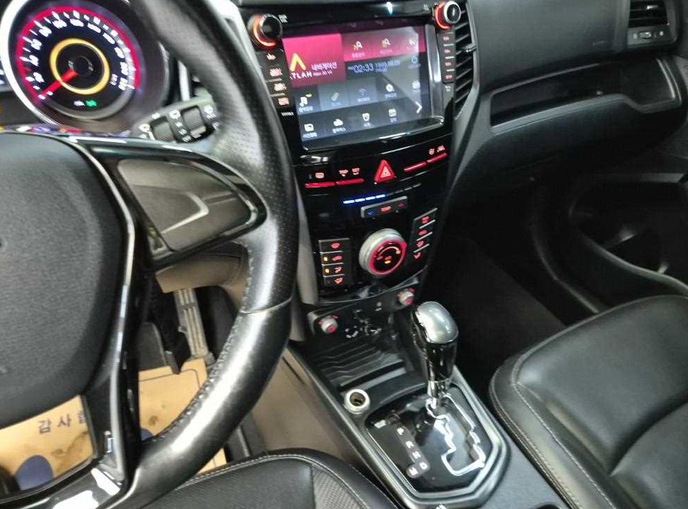 KG모빌리티(쌍용)  티볼리 가솔린 2WD 1.6 VX 사진 10