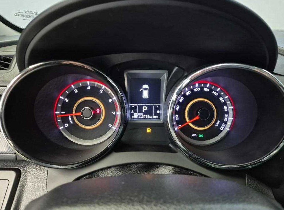 KG모빌리티(쌍용)  티볼리 가솔린 2WD 1.6 VX 사진 6