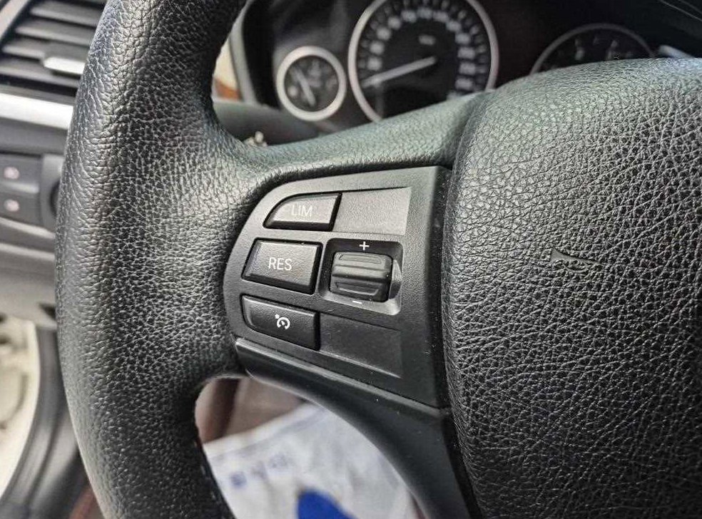 BMW 3시리즈 320d 사진 16