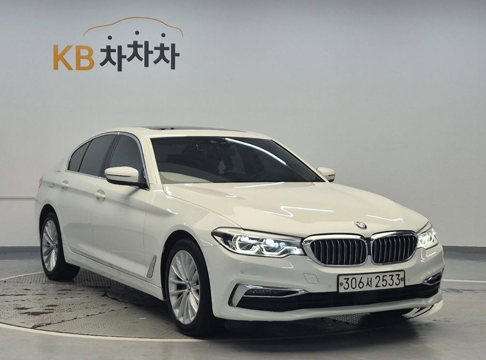 BMW 5시리즈 520d 럭셔리 플러스 사진 2