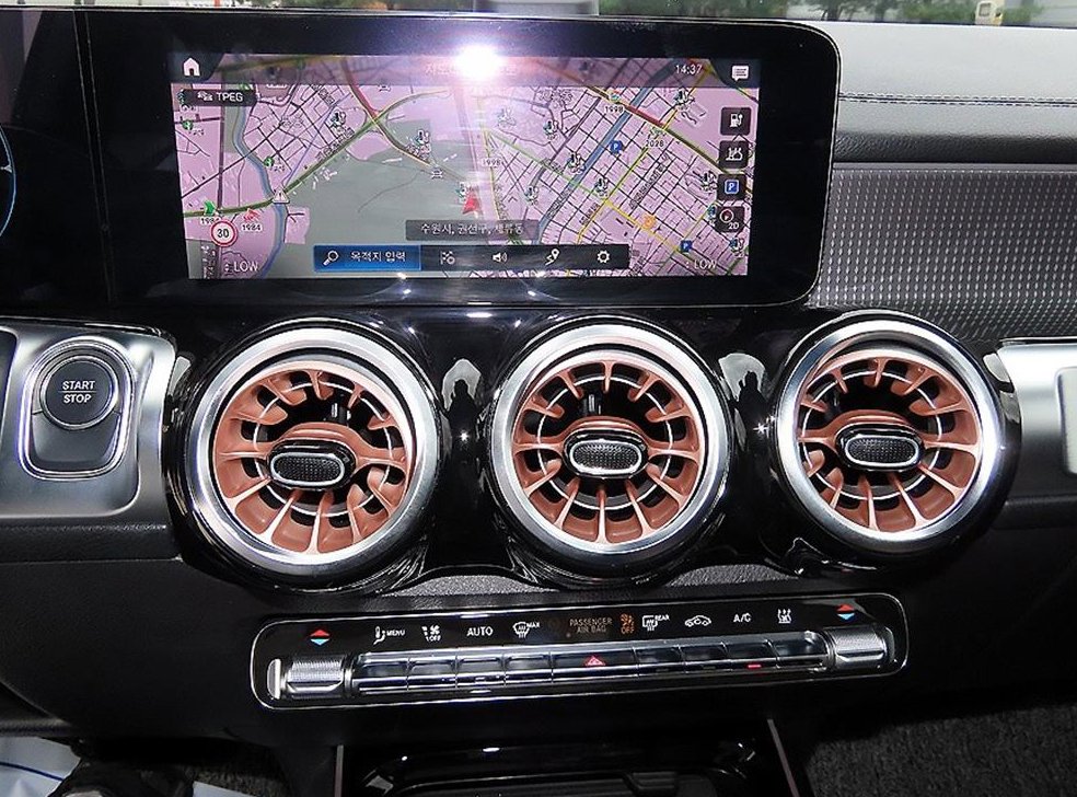 벤츠 EQB EQB 300 4MATIC 사진 14