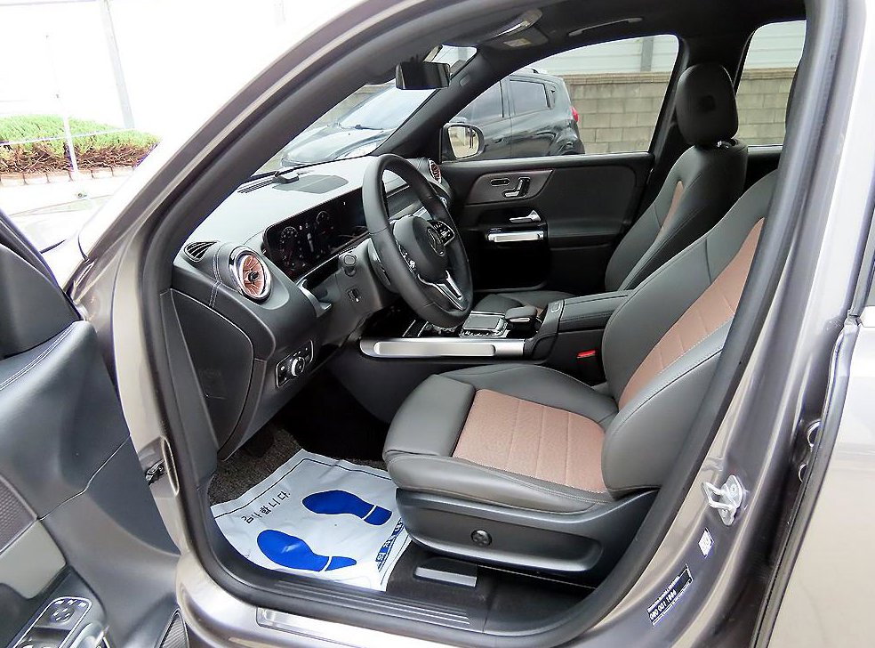 벤츠 EQB EQB 300 4MATIC 사진 5