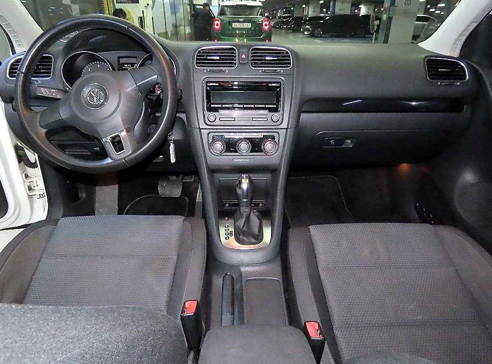 폭스바겐 골프 1.6 TDI 블루모션 사진 10