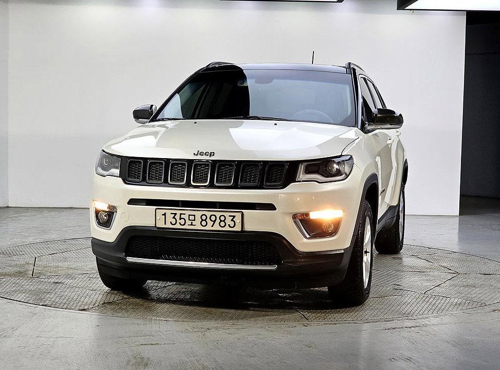 지프 컴패스 2.4 AWD 리미티드 사진 2