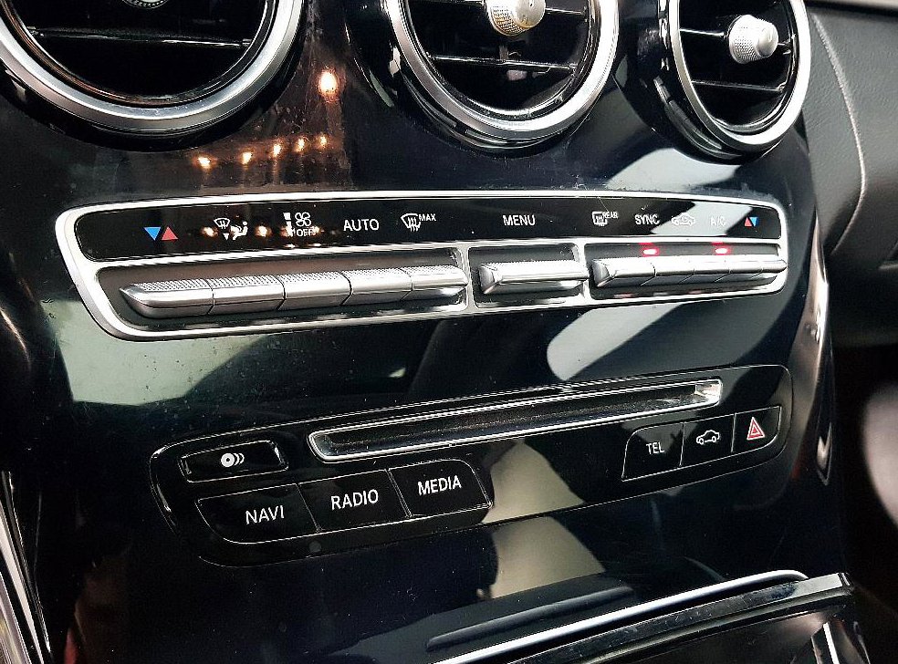 벤츠 C 클래스 C220 d 아방가르드 사진 12