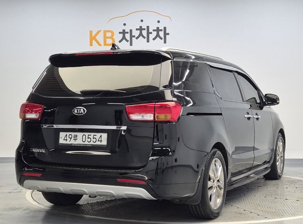 기아 카니발 디젤 9인승 노블레스 사진 3