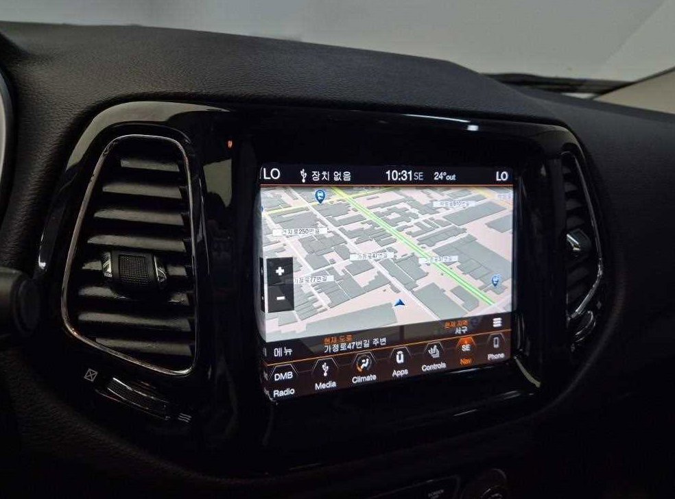 지프 컴패스 2.4 AWD 리미티드 사진 14
