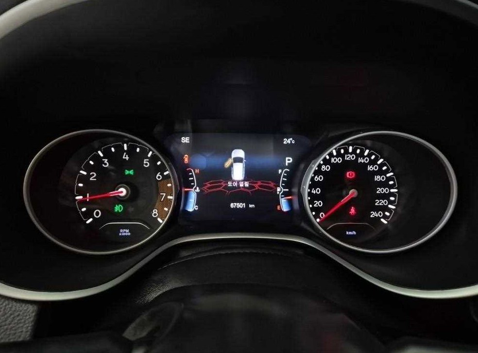 지프 컴패스 2.4 AWD 리미티드 사진 6