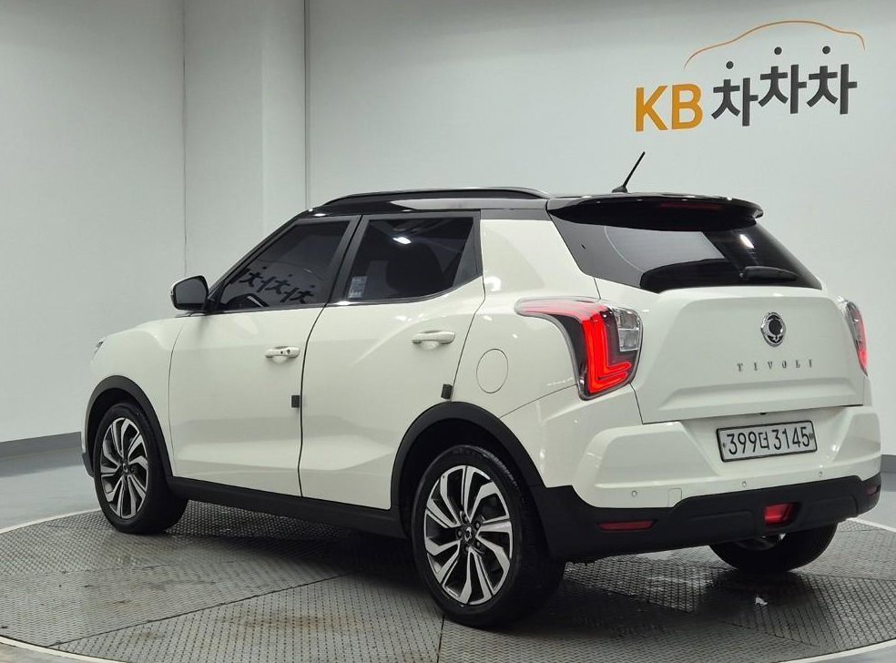 KG모빌리티(쌍용)  티볼리 2WD 가솔린 1.5 사진 2