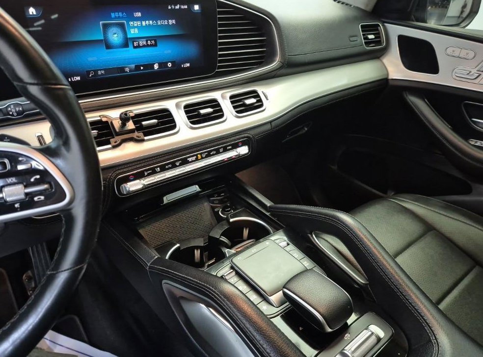 벤츠 GLE 클래스 GLE 300d 4MATIC 사진 10