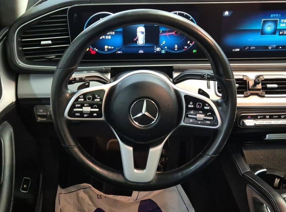 벤츠 GLE 클래스 GLE 300d 4MATIC 사진 9