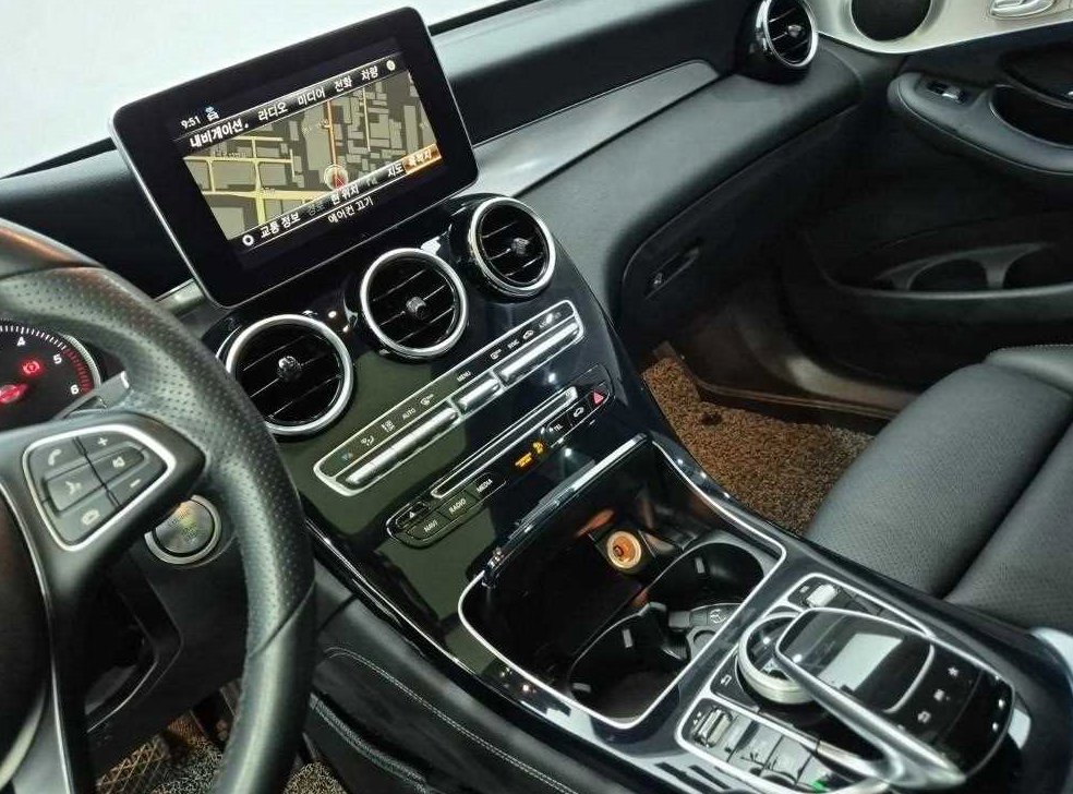 벤츠 GLC 클래스 GLC 220 d 4MATIC 사진 10