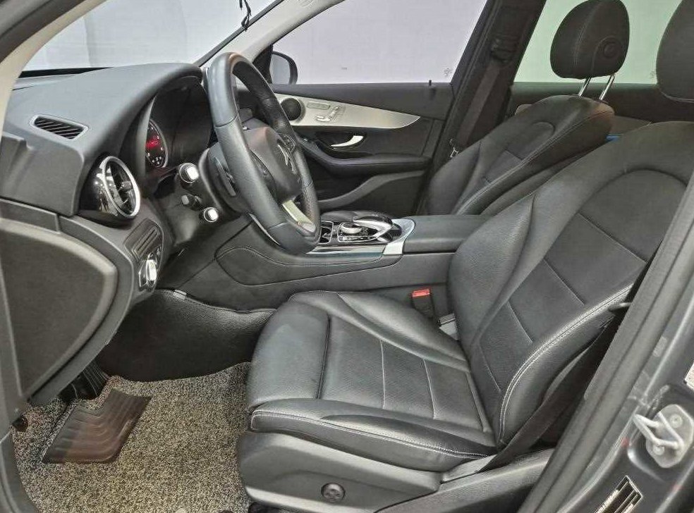 벤츠 GLC 클래스 GLC 220 d 4MATIC 사진 11