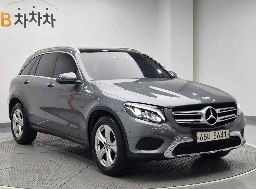 벤츠 GLC 클래스 GLC 220 d 4MATIC 사진 2