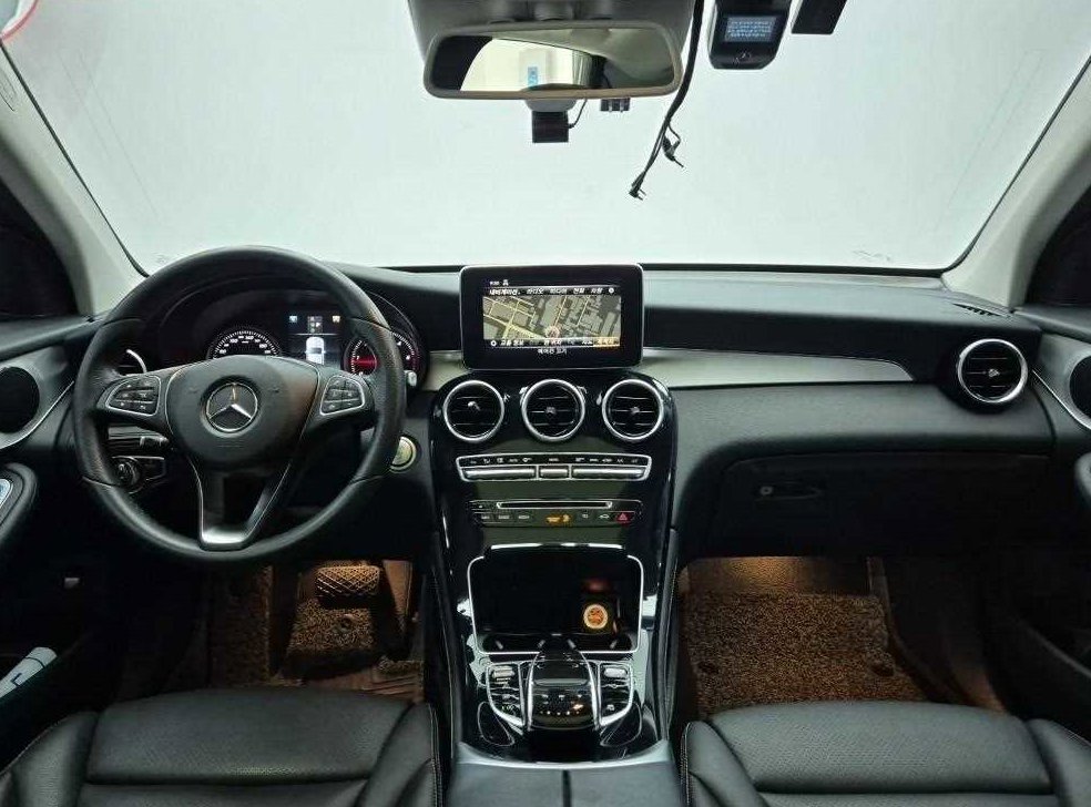 벤츠 GLC 클래스 GLC 220 d 4MATIC 사진 7