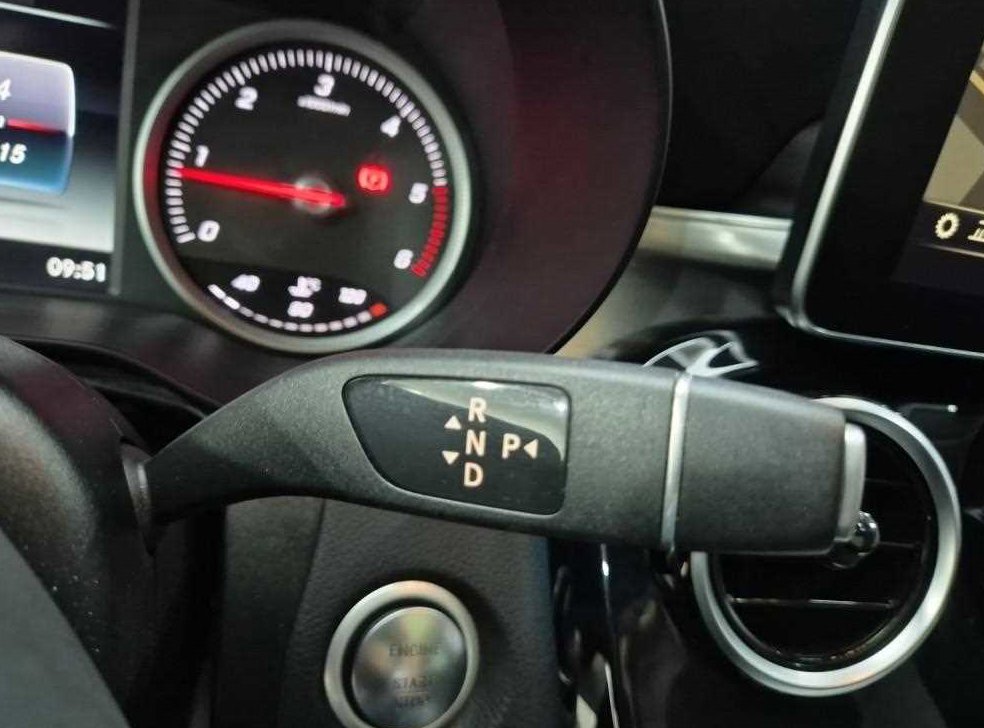 벤츠 GLC 클래스 GLC 220 d 4MATIC 사진 8