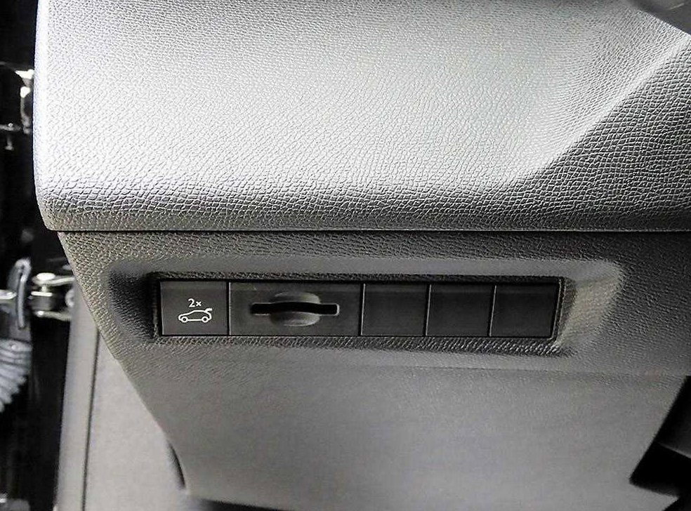 푸조 408 1.2 Pure Tech GT 사진 12