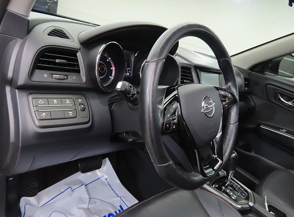 KG모빌리티(쌍용)  티볼리 4WD 디젤 1.6 RX 사진 13
