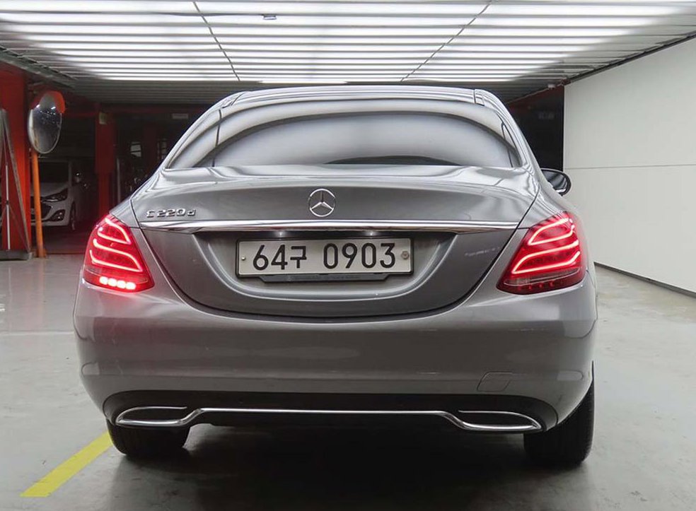 벤츠 C 클래스 C220 d 익스클루시브 사진 3