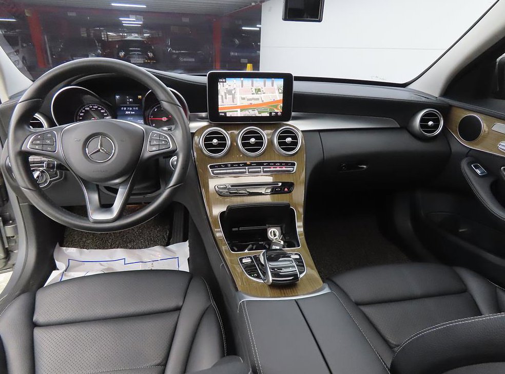 벤츠 C 클래스 C220 d 익스클루시브 사진 7