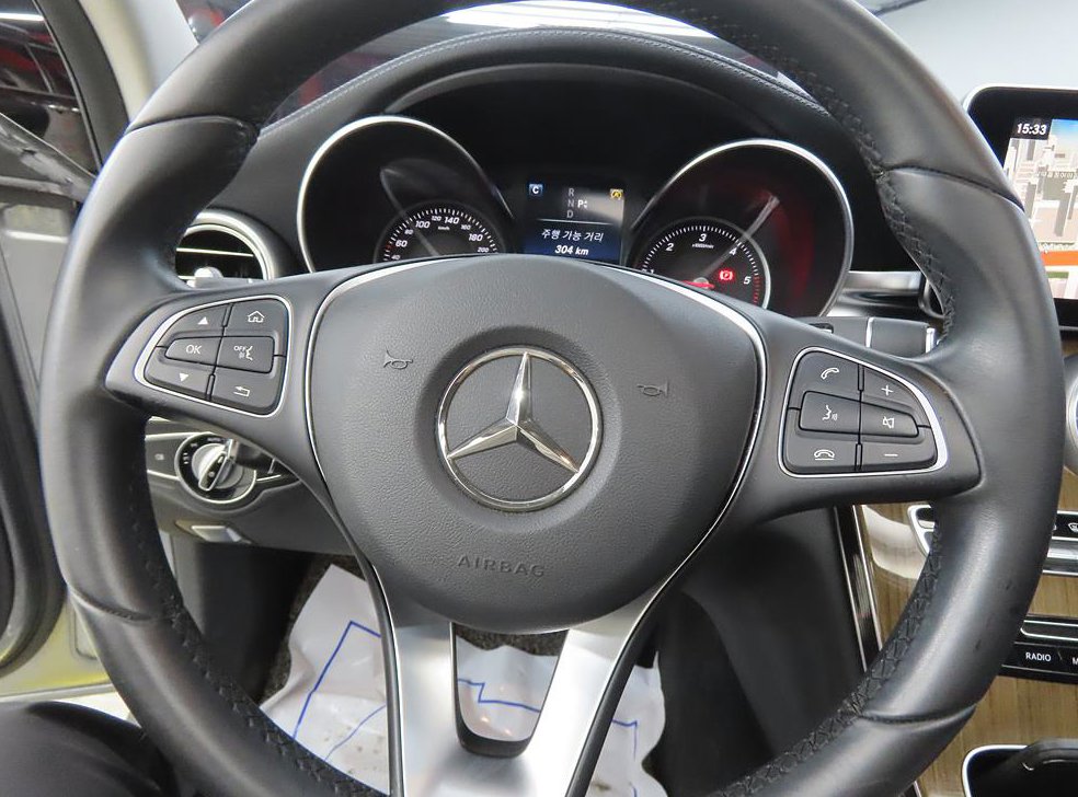 벤츠 C 클래스 C220 d 익스클루시브 사진 8