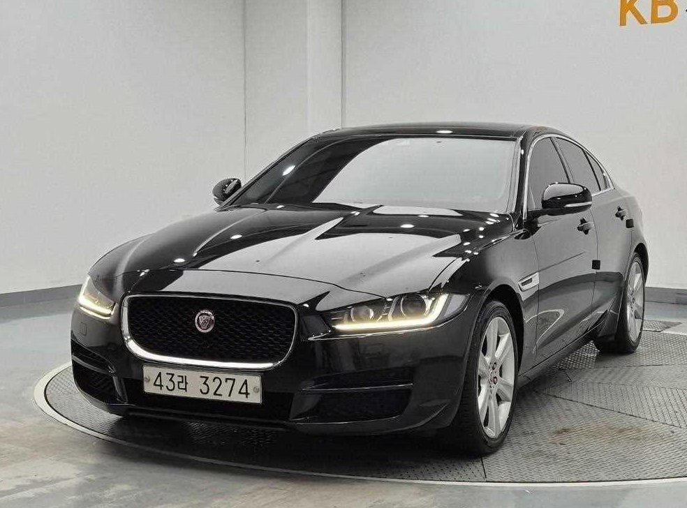재규어 XE 2.0D 포트폴리오 AWD
